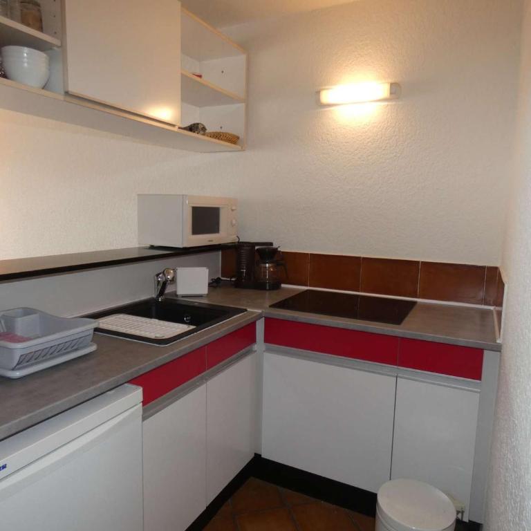 Studio Cabine - Loggia Sud - Proche Plage et Commerces - 4 Pers - Parking Privé - FR-1-328-104 - Studio - 3