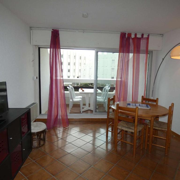 Studio Cabine - Loggia Sud - Proche Plage et Commerces - 4 Pers - Parking Privé - FR-1-328-104 - Studio - 5