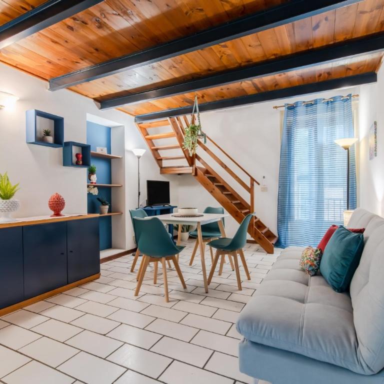 GuestHost - The Traveller's House - Palermo Station Apartments - Appartamento su 2 Livelli - 2