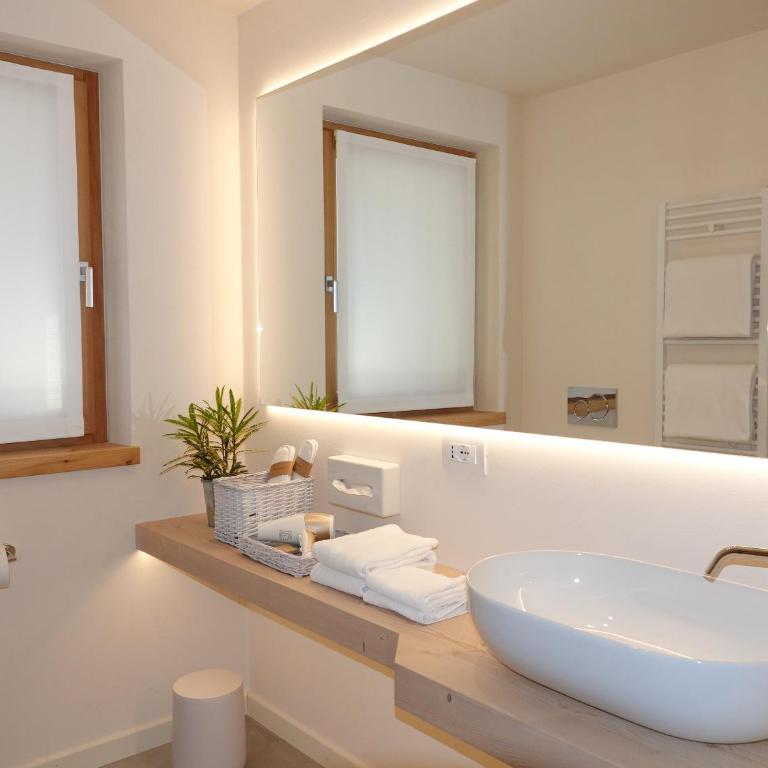 Alpine Rooms and Suites Livigno - Camana Noa - - Camera Matrimoniale/Doppia con Letti Singoli con Vista Montagna - 5