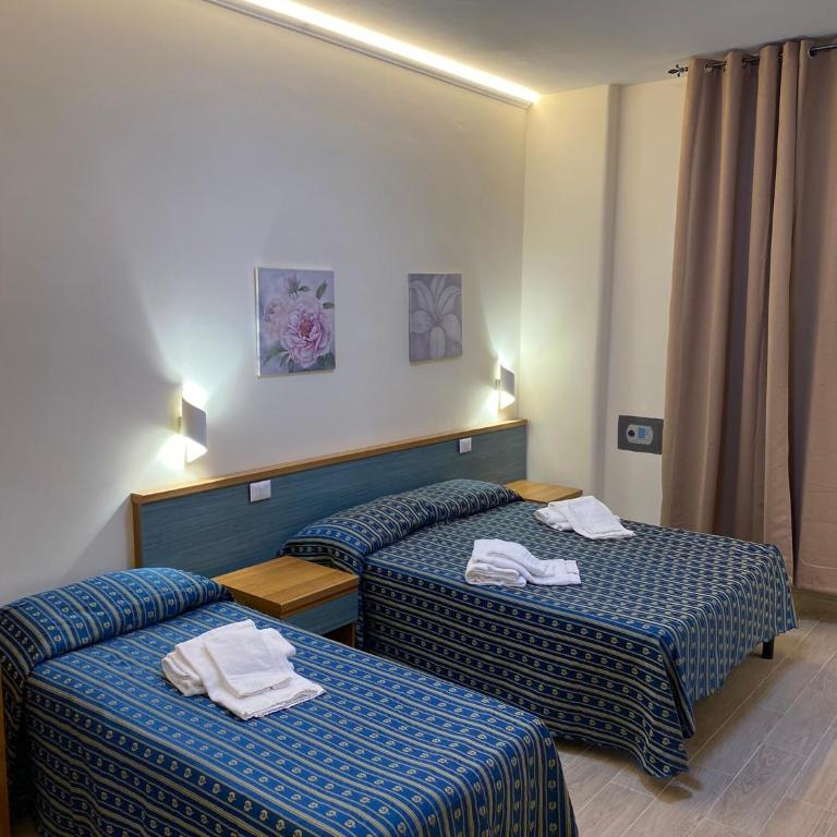 Albergo Athena - Camera Quadrupla - 1