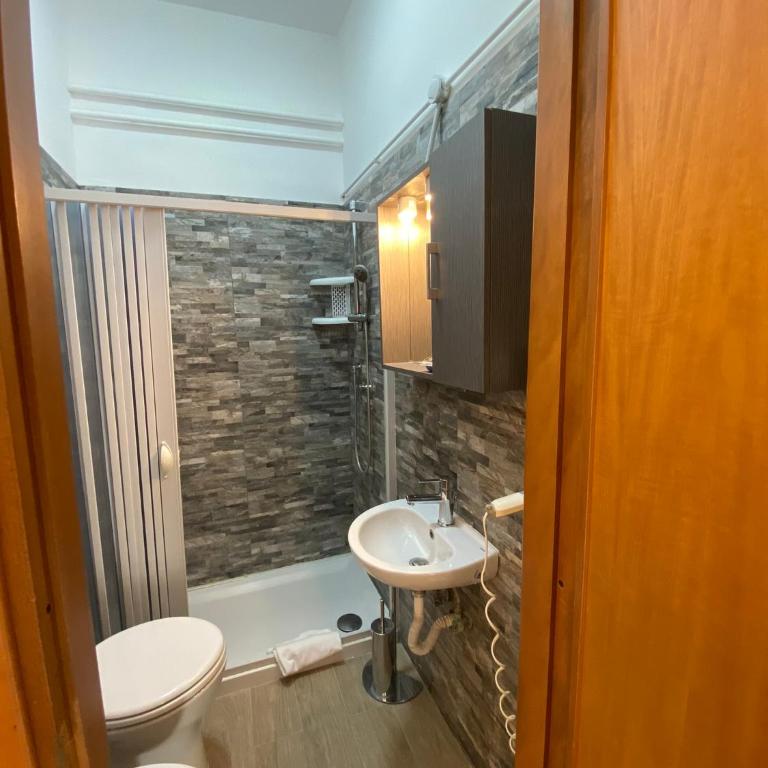 Albergo Athena - Camera Tripla - 3