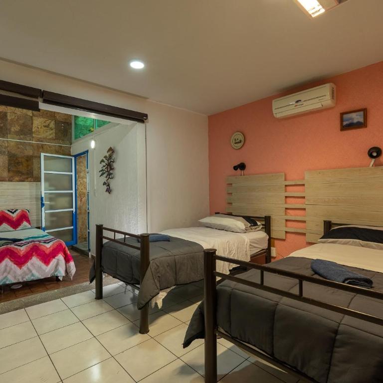 GDL Home with Roof Ideal for Groups & Families - Chalet - 11