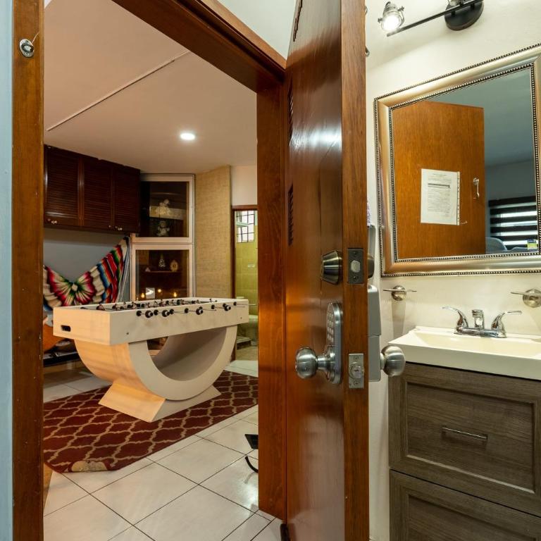 GDL Home with Roof Ideal for Groups & Families - Chalet - 16