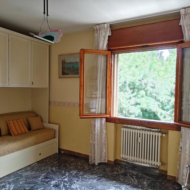 Oasi Verde - Appartamento con 2 Camere da Letto e Terrazza - 9