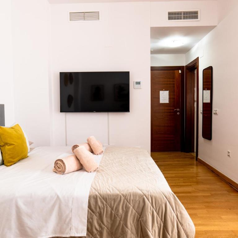Estudio Céntrico Agua Gibralfaro con Piscina - Estudio Deluxe con cama grande - 5