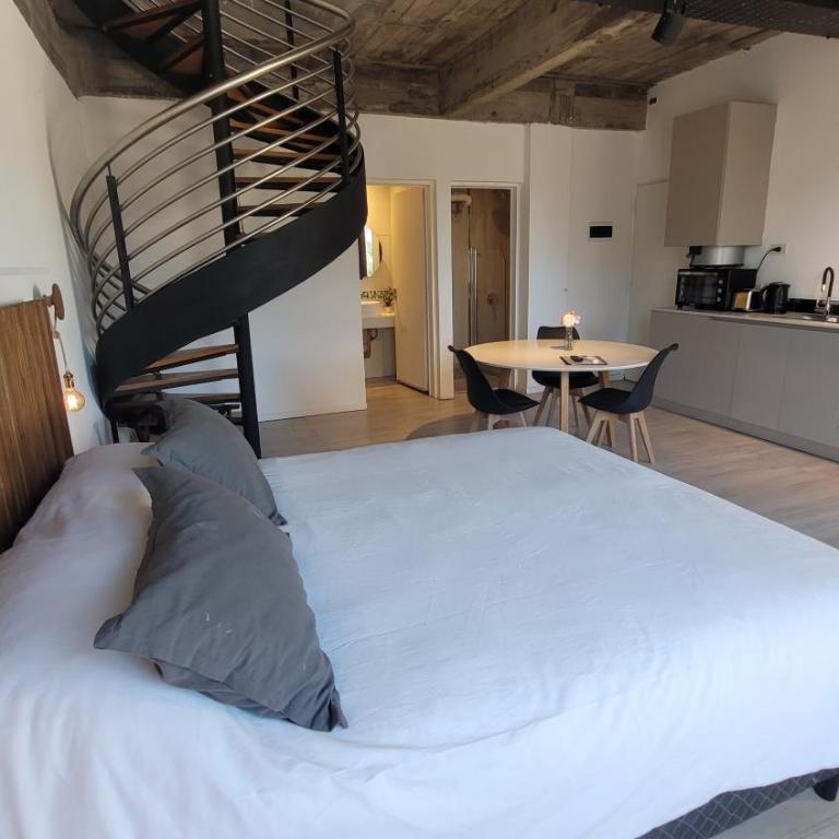 La Belle San Isidro Lofts - Habitación Cuádruple Dúplex - 1