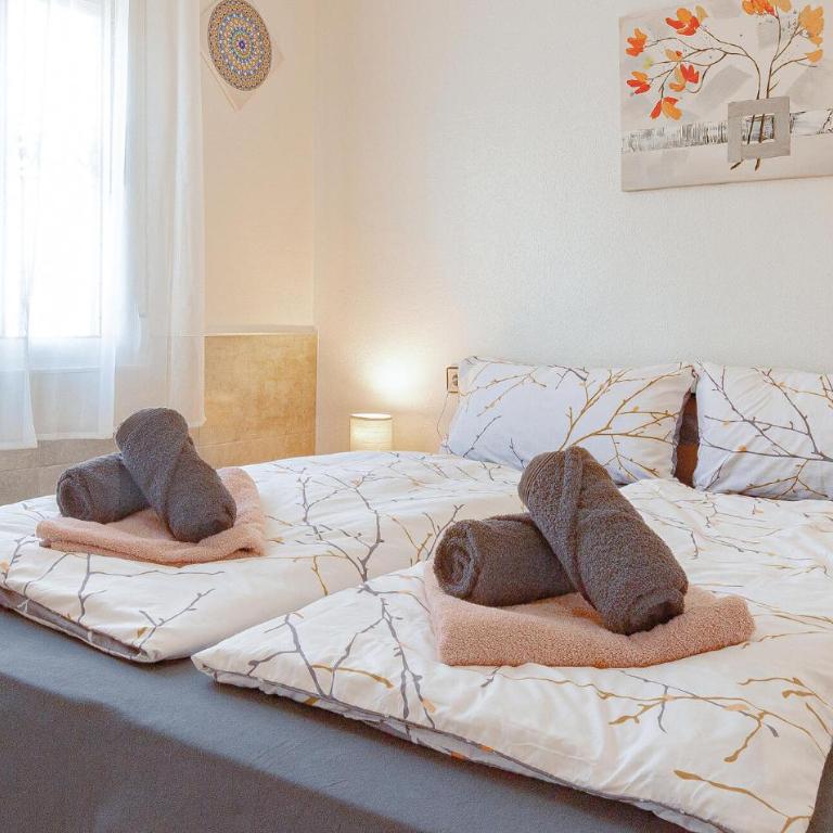 2 Bedroom Gorgeous Apartment In Torrevieja - Two-Bedroom Apartment - 13