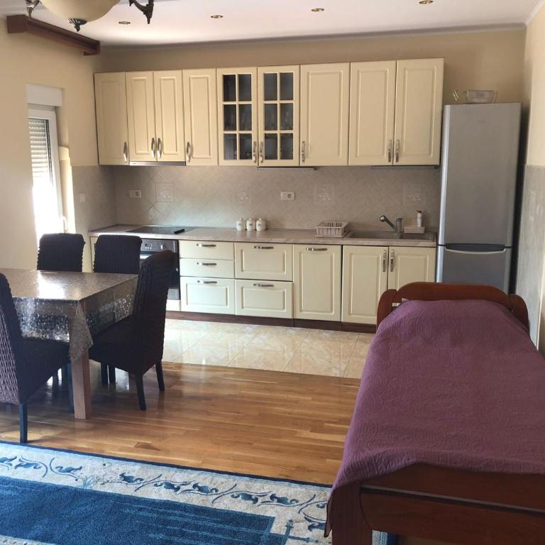 Topalovich Apartments - One-Bedroom Apartment - 1