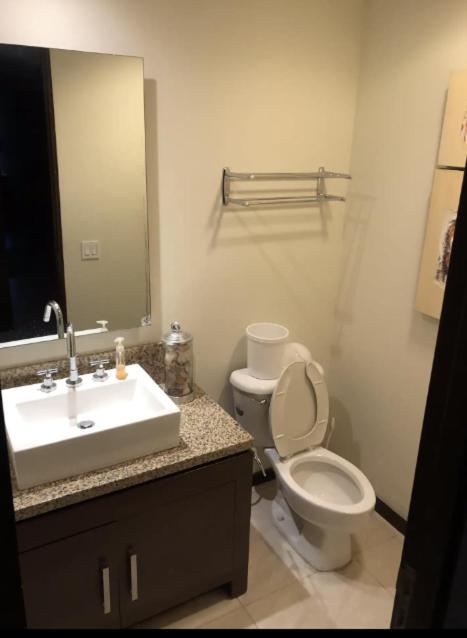 Peninsula Condo on 10th Floor - Villa - 17