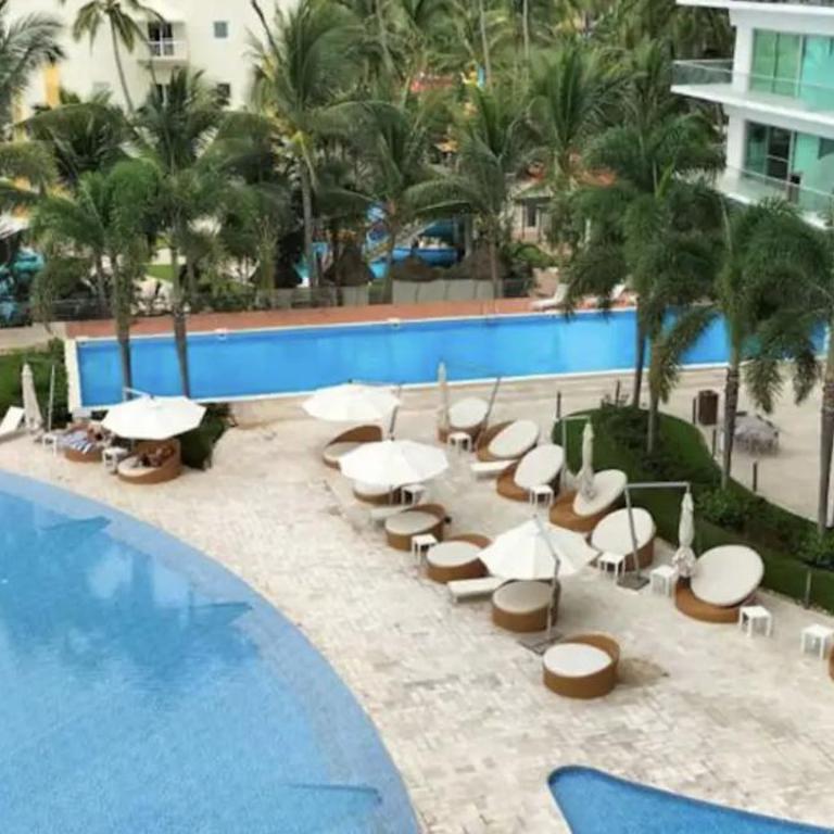Peninsula Condo on 10th Floor - Villa - 20