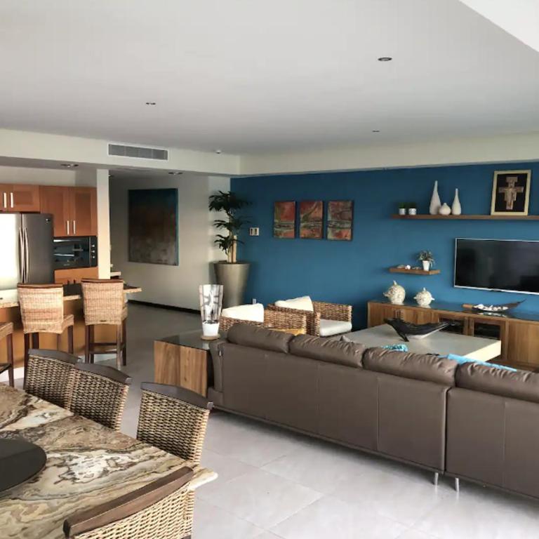 Peninsula Condo on 10th Floor - Villa - 29