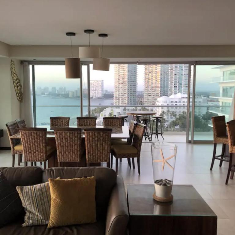 Peninsula Condo on 10th Floor - Villa - 41