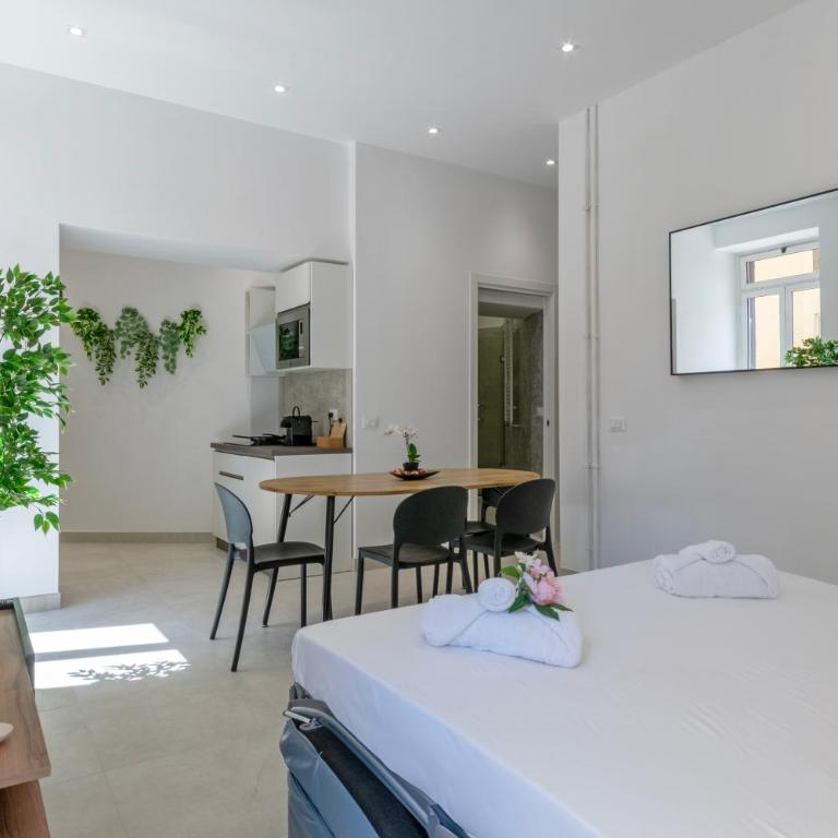 Roma apartment near to Colosseum Re-House - Casa Vacanze - 13