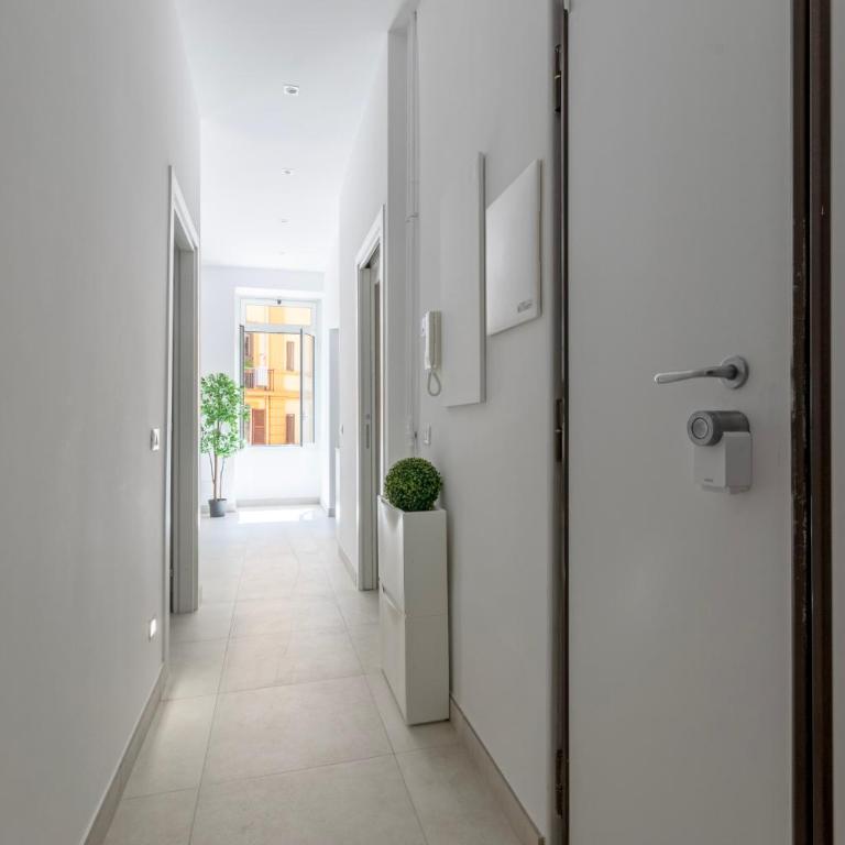 Roma apartment near to Colosseum Re-House - Casa Vacanze - 21