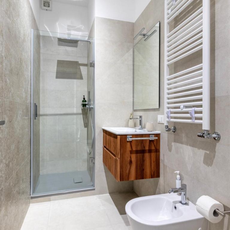 Roma apartment near to Colosseum Re-House - Casa Vacanze - 46