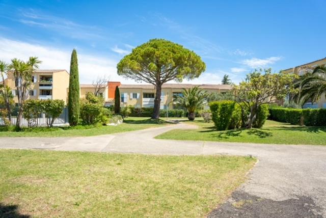 Superbe T3 pour 6 personnes, résidence calme avec piscine - Two-Bedroom Apartment with Terrace and Sea View - 23