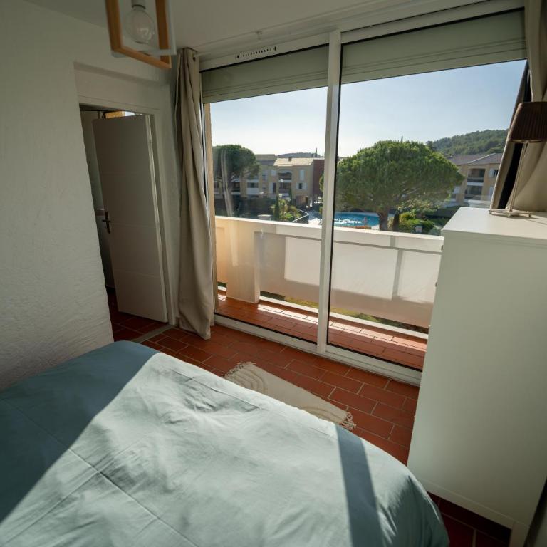 Superbe T3 pour 6 personnes, résidence calme avec piscine - Two-Bedroom Apartment with Terrace and Sea View - 13