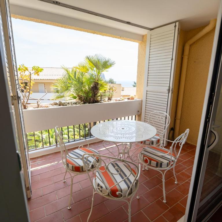 Superbe T3 pour 6 personnes, résidence calme avec piscine - Two-Bedroom Apartment with Terrace and Sea View - 3