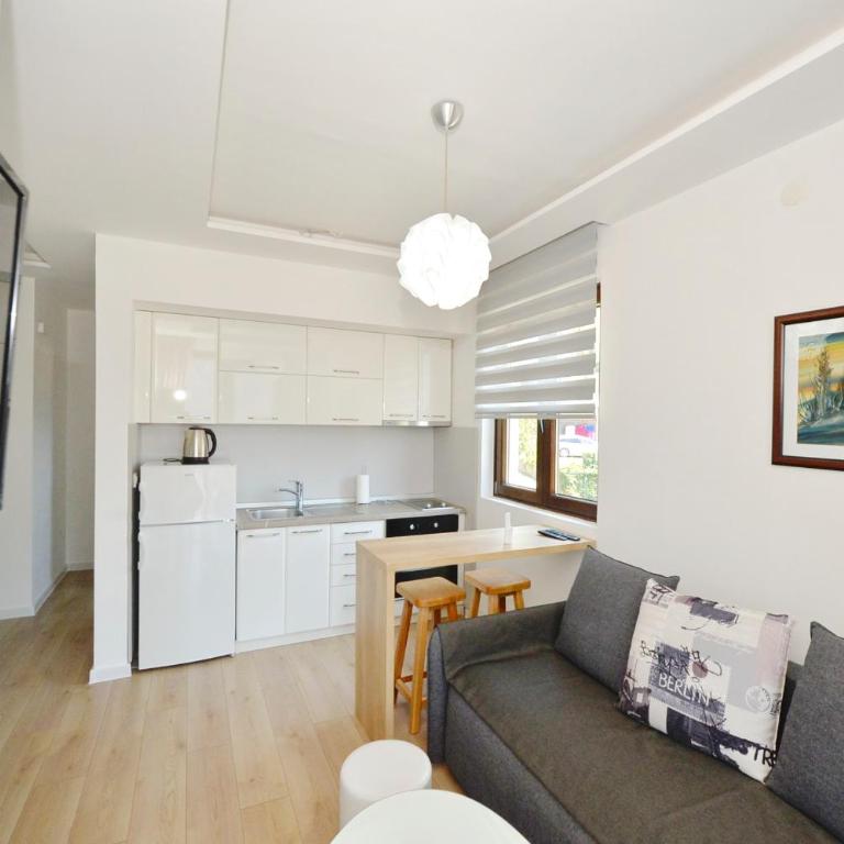 Pearl Shell Apartments - One-Bedroom Apartment with Balcony and Sea View - 20