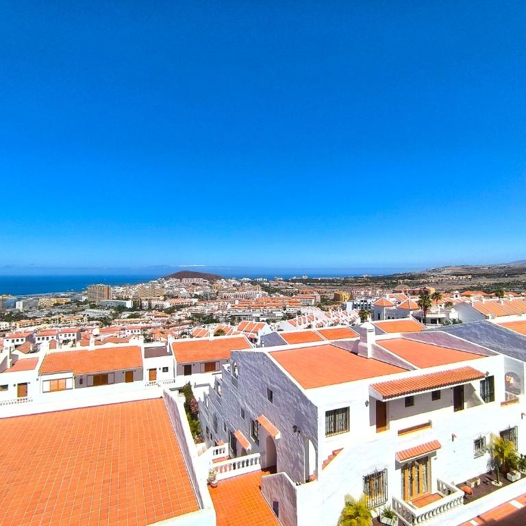 Los Cristianos - breathtaking view, AC, heated pool, fibre net - Apartamento Estudio con vistas al mar - 15