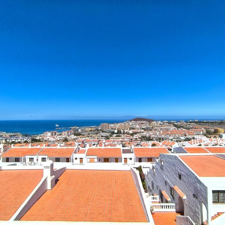 Los Cristianos - breathtaking view, AC, heated pool, fibre net - Apartamento Estudio con vistas al mar - 14