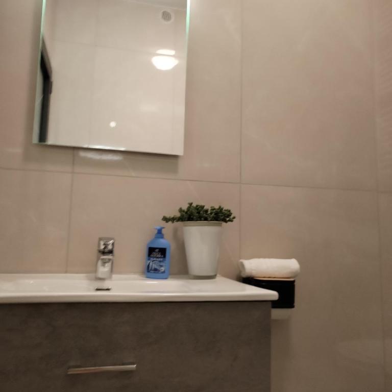 Arcobaleno Apartment 2 Bedrooms Venice-Mestre - Two-Bedroom Apartment - 20