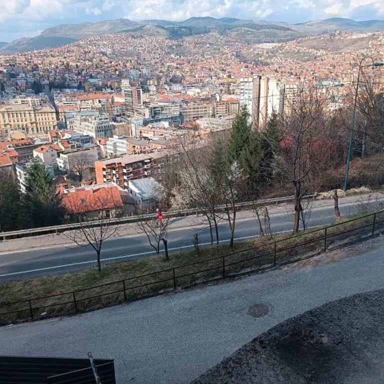 LUX Apartman Sarajevo Centar - Apartman sa 3 Spavaće Sobe - 1