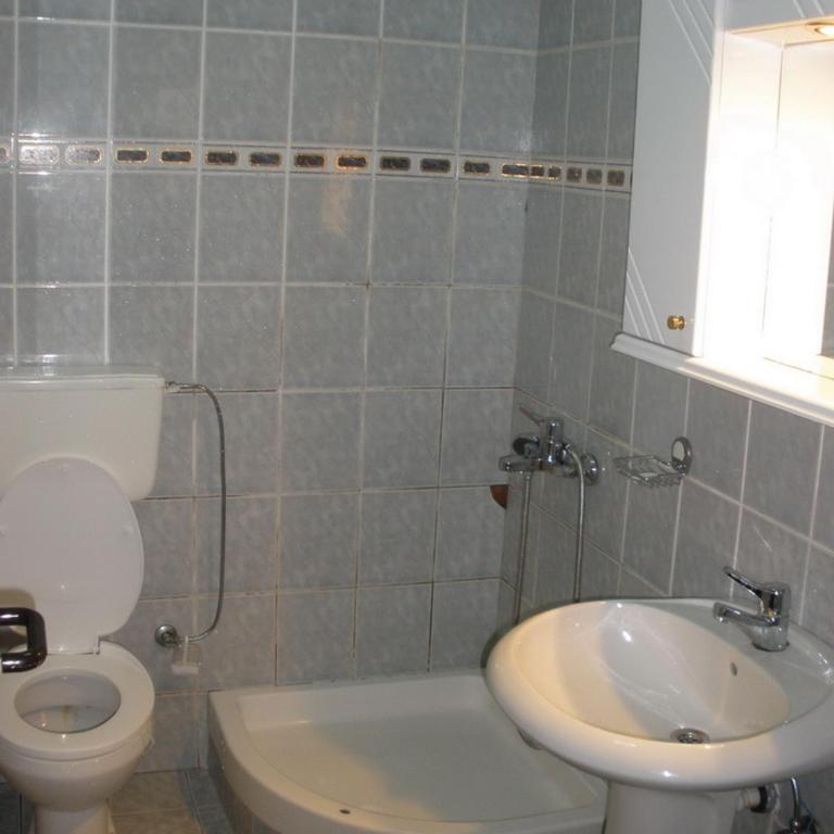 Apartmani obala - One-Bedroom Apartment with Terrace - 7