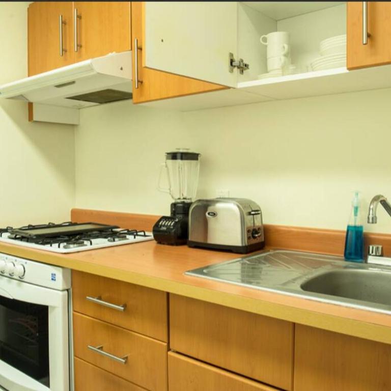 DOWNTOWN APT Pool & Gym - Apartamento de 2 dormitorios - 15