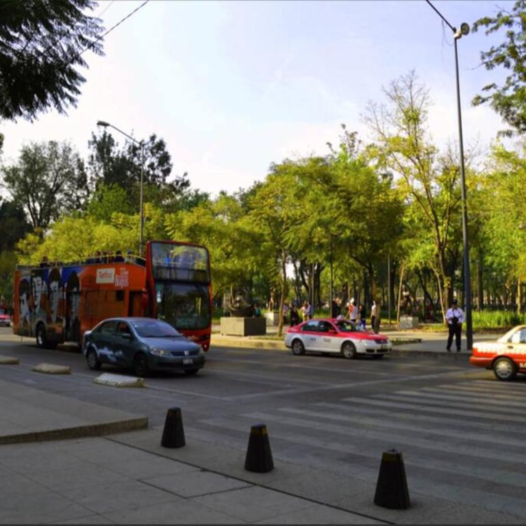 DOWNTOWN APT Pool & Gym - Apartamento de 2 dormitorios - 24