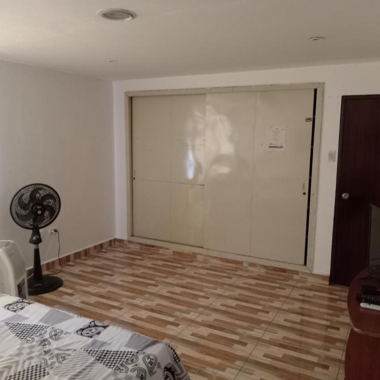 Linda casa vacacional Andy-Santiago de Cali - Habitación Doble con baño compartido - 11