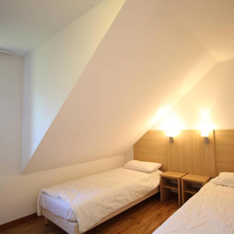 Appartement T3 à Luchon: Balcon, Parking, Proche Thermes & Centre, Bien Équipé - FR-1-313-232 - Apartamento - 4