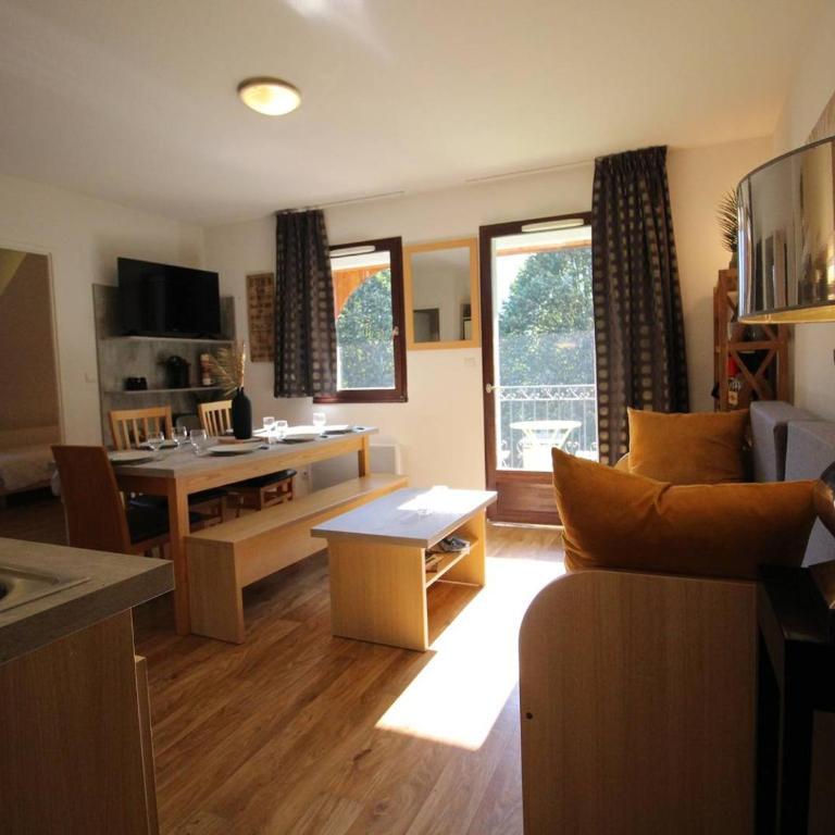 Appartement T3 à Luchon: Balcon, Parking, Proche Thermes & Centre, Bien Équipé - FR-1-313-232 - Apartamento - 6