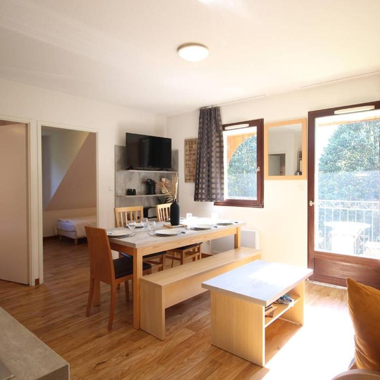 Appartement T3 à Luchon: Balcon, Parking, Proche Thermes & Centre, Bien Équipé - FR-1-313-232 - Apartamento - 8