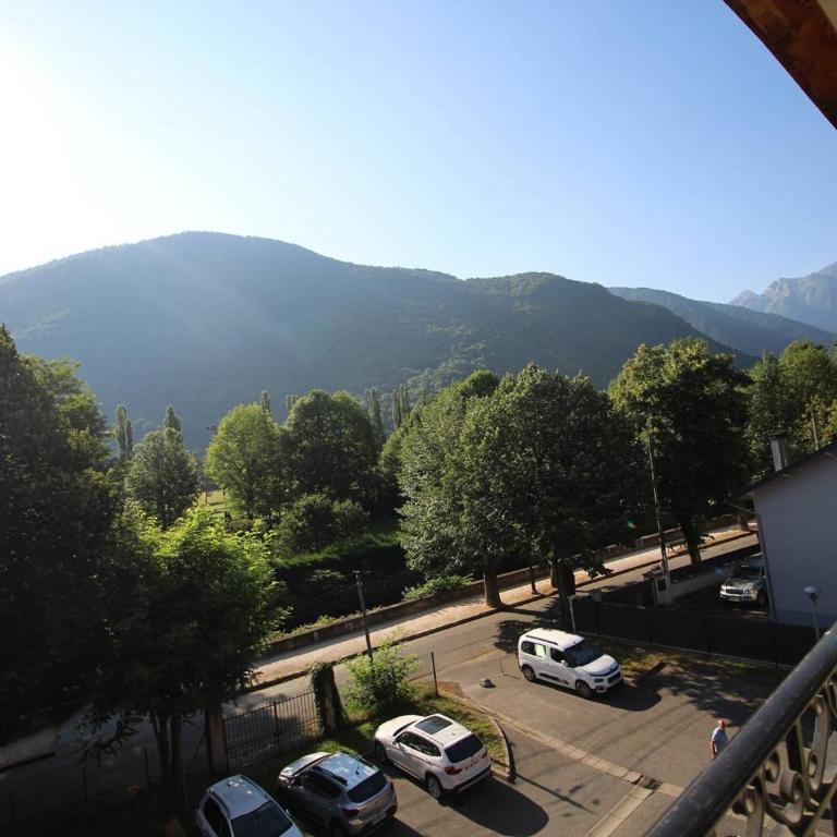 Appartement T3 à Luchon: Balcon, Parking, Proche Thermes & Centre, Bien Équipé - FR-1-313-232 - Apartamento - 11