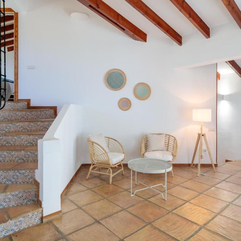 Villa Eliane with amazing sea views and large private swimming pool! - Five-Bedroom House - 16