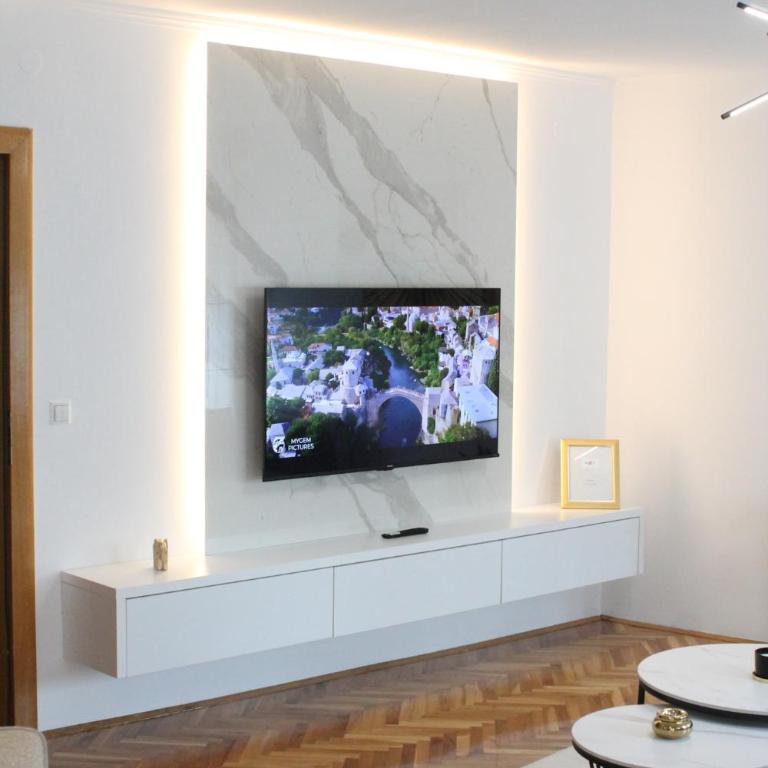 Dream View Apartments - Two-Bedroom Apartment - 10