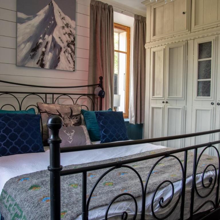 Heart of Chamonix Lovely and cosy 2 bedrooms, terrace, parking - Two-Bedroom Apartment - 35