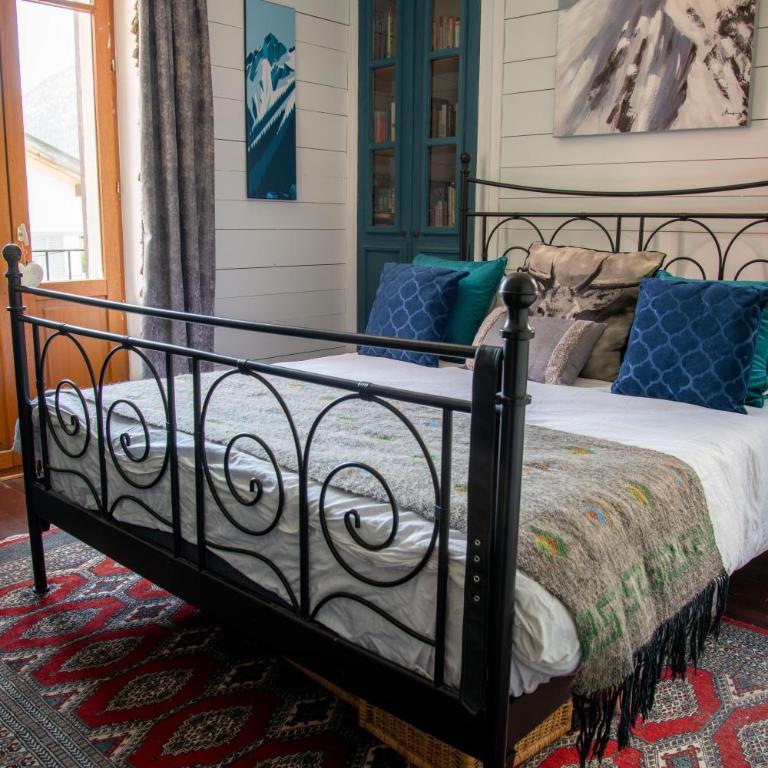 Heart of Chamonix Lovely and cosy 2 bedrooms, terrace, parking - Two-Bedroom Apartment - 36