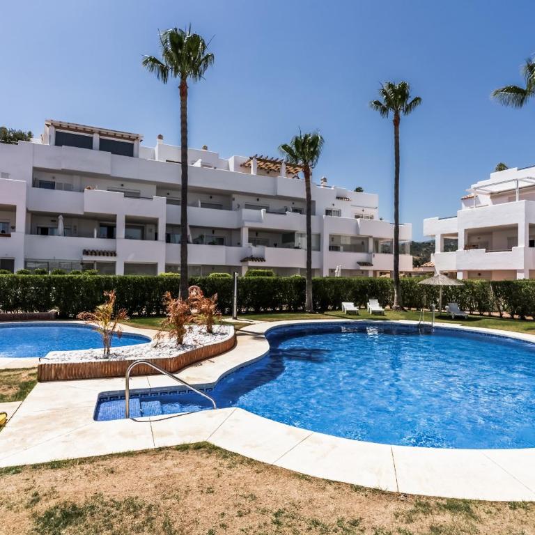 Family-Friendly Garden Apartment - Lunymar Golf Estepona, Pool & Near Beach - Apartment - 14