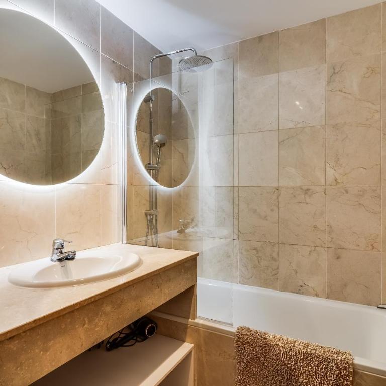 Family-Friendly Garden Apartment - Lunymar Golf Estepona, Pool & Near Beach - Apartment - 8