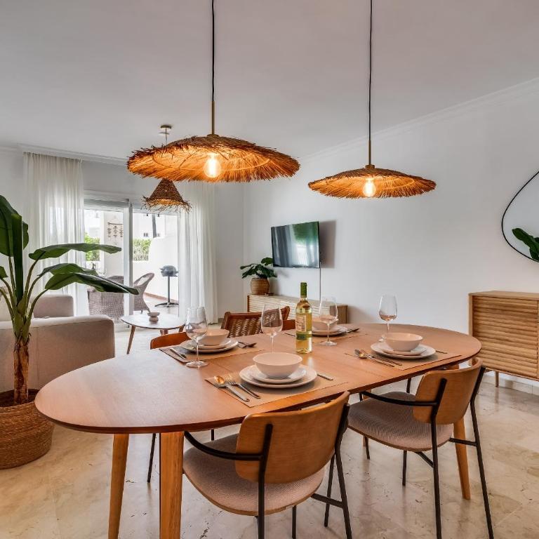 Family-Friendly Garden Apartment - Lunymar Golf Estepona, Pool & Near Beach - Apartment - 17