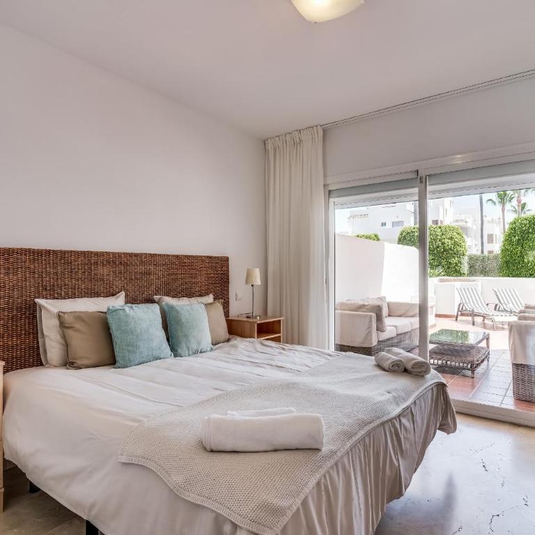 Family-Friendly Garden Apartment - Lunymar Golf Estepona, Pool & Near Beach - Apartment - 19