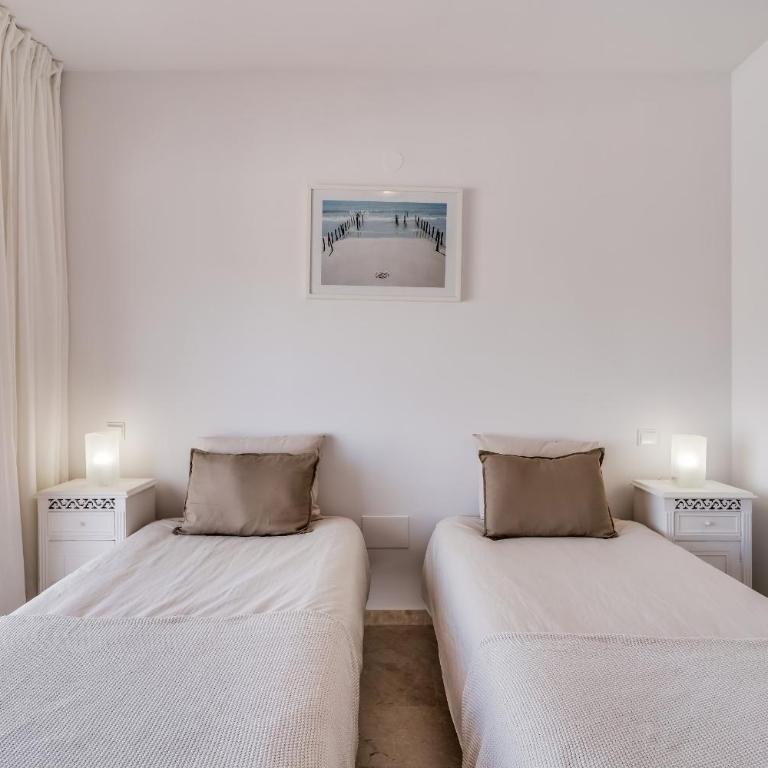 Family-Friendly Garden Apartment - Lunymar Golf Estepona, Pool & Near Beach - Apartment - 22