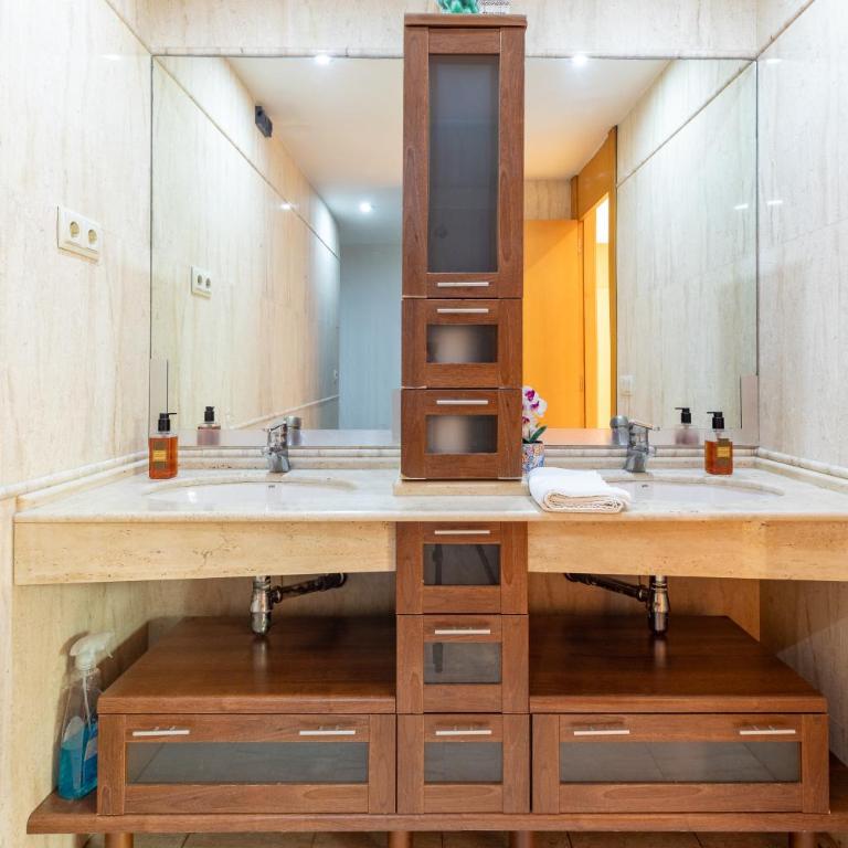 Penthouse Duplex in a 4 floors spanish house -8 min to center by Metro - Penthouse Apartment - 22