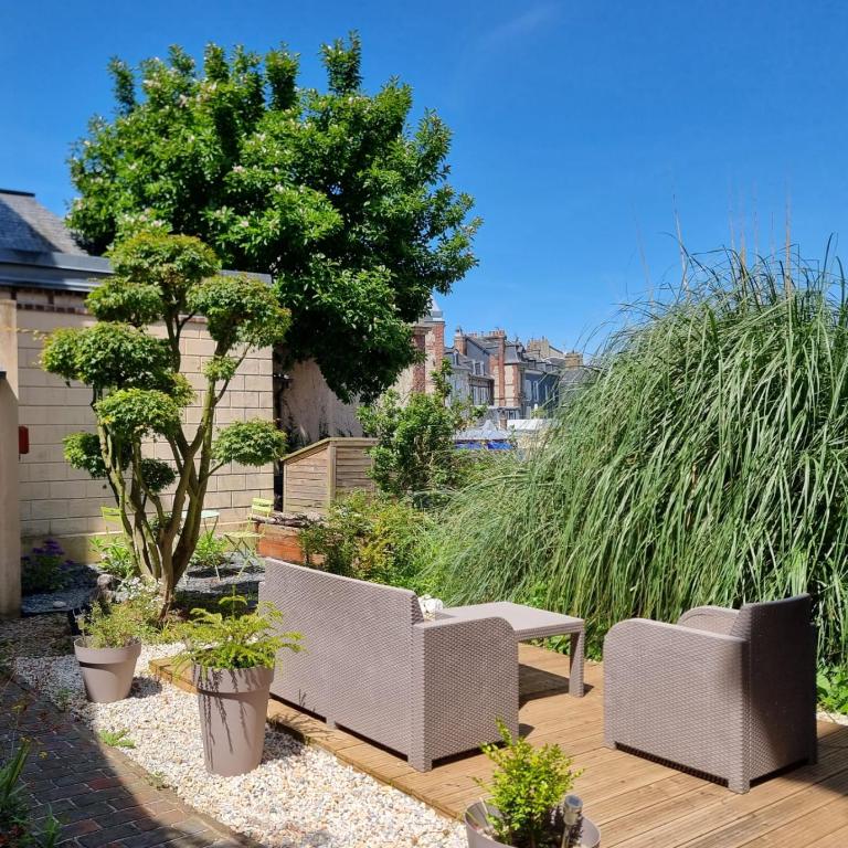 " Jardins du Clos Notre Dame " - Bucolic apartment in the city center - Apartment - 8