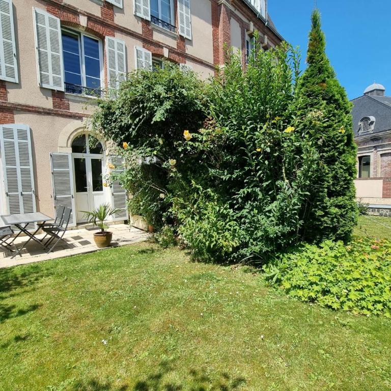 " Jardins du Clos Notre Dame " - Bucolic apartment in the city center - Apartment - 25