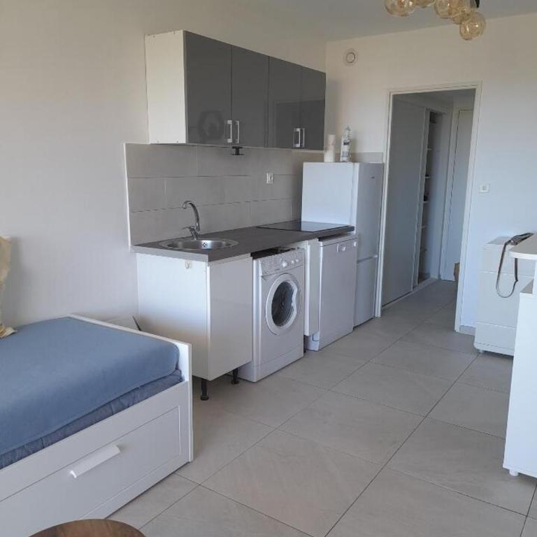 Studio vue mer Port de Hyères - Apartamento de 1 dormitorio - 1