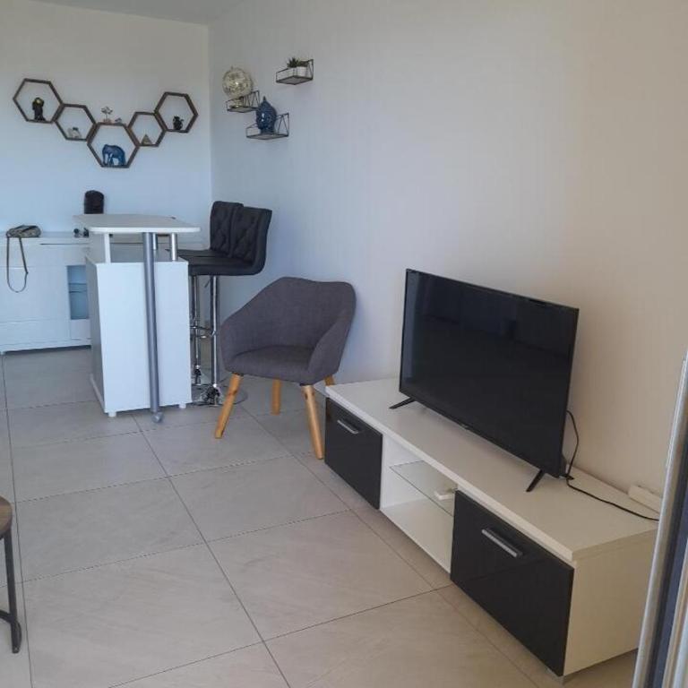 Studio vue mer Port de Hyères - Apartamento de 1 dormitorio - 3